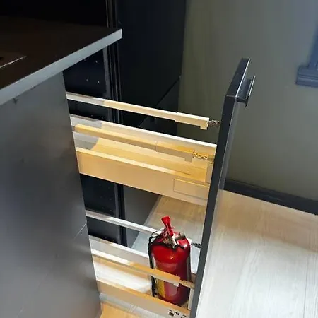 Ralekker Byleilighet. Solrik Balkong Apartment