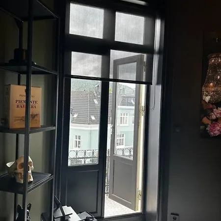 Apartment Ralekker Byleilighet. Solrik Balkong *