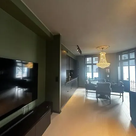 Ralekker Byleilighet. Solrik Balkong