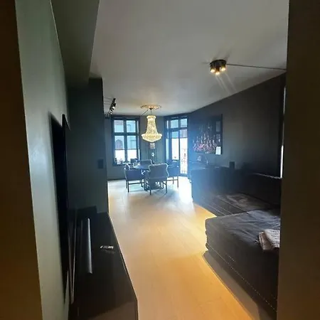 Apartamento Ralekker Byleilighet. Solrik Balkong